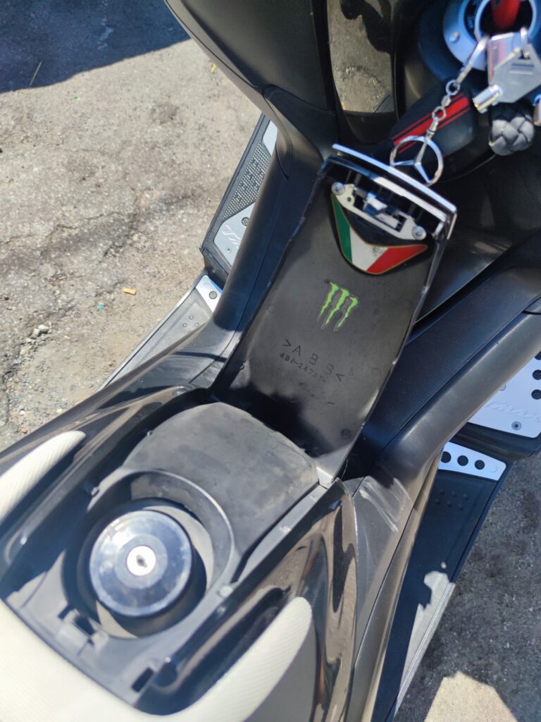 Yamaha T-Max 500 WHITE MAX 10th Anniversary | Motore con 16.000 km!