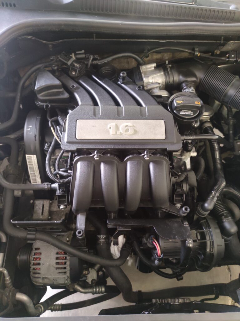 (AUTO IN ARRIVO) VOLKSWAGEN Golf 1.6 5p (MOTORE NUOVO!)