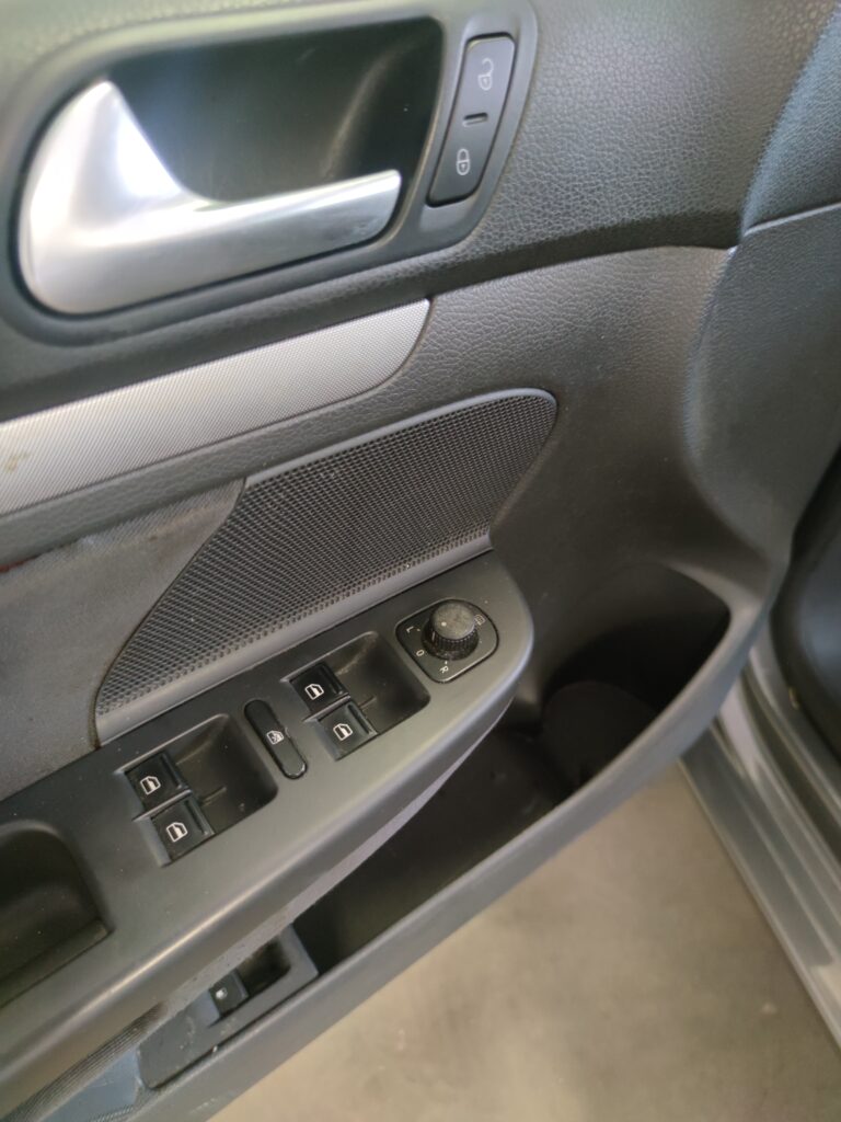 (AUTO IN ARRIVO) VOLKSWAGEN Golf 1.6 5p (MOTORE NUOVO!)
